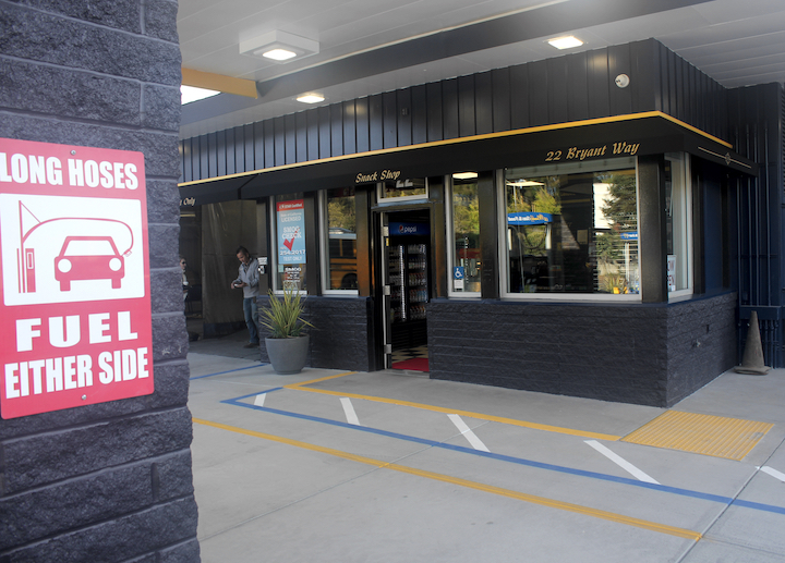 FoodMart at 22 Bryant Way, Orinda CA